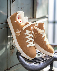 STRAUSS Tampa Steel Toe Work Shoe in Almond brown worn in an outdoor work setting
