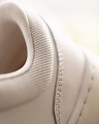 Close-up of the Eindhoven Steel Toe Work Shoe material
