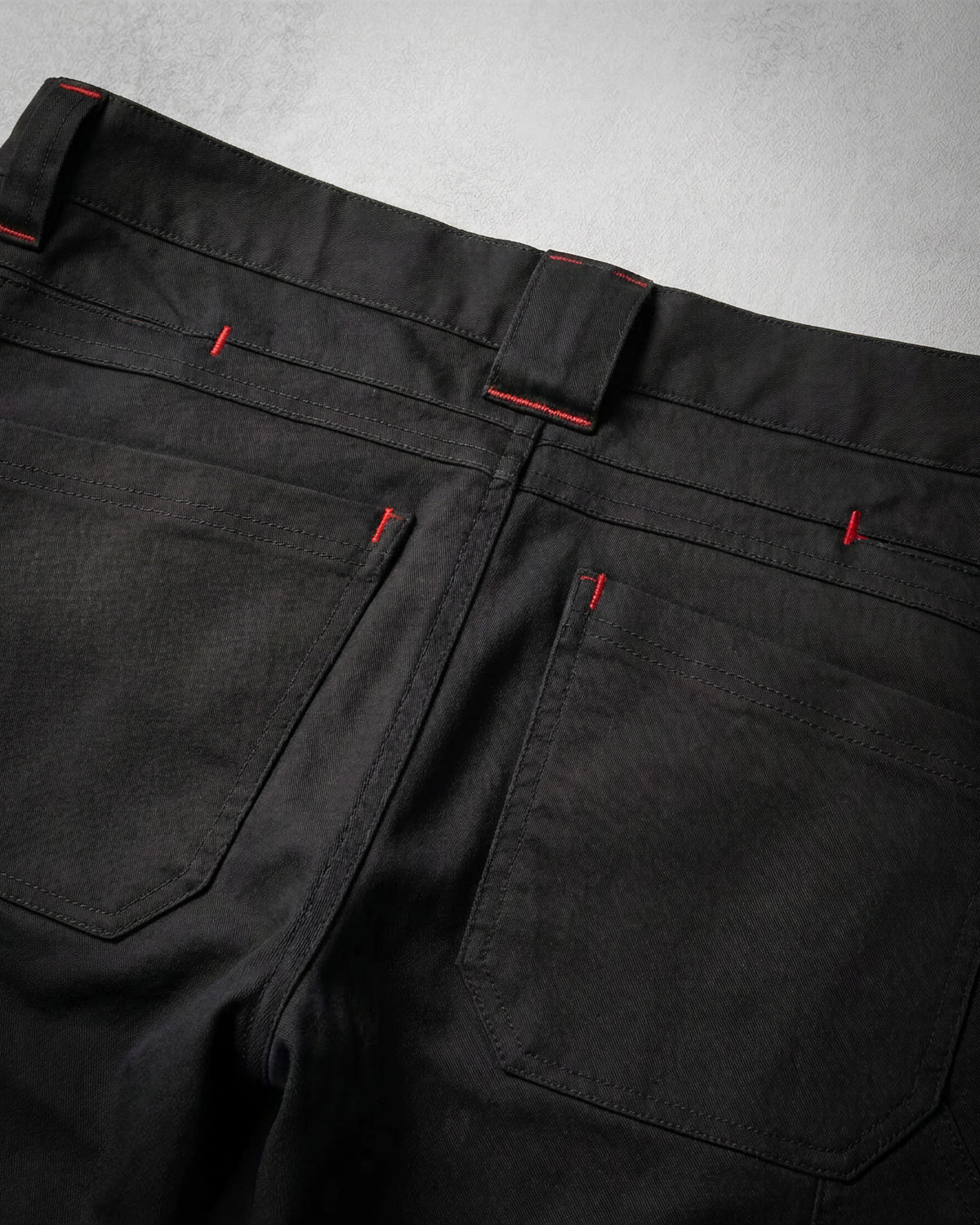 Close-up of pocket storage details on STRAUSS 1620 Multipocket Pants in meteorite