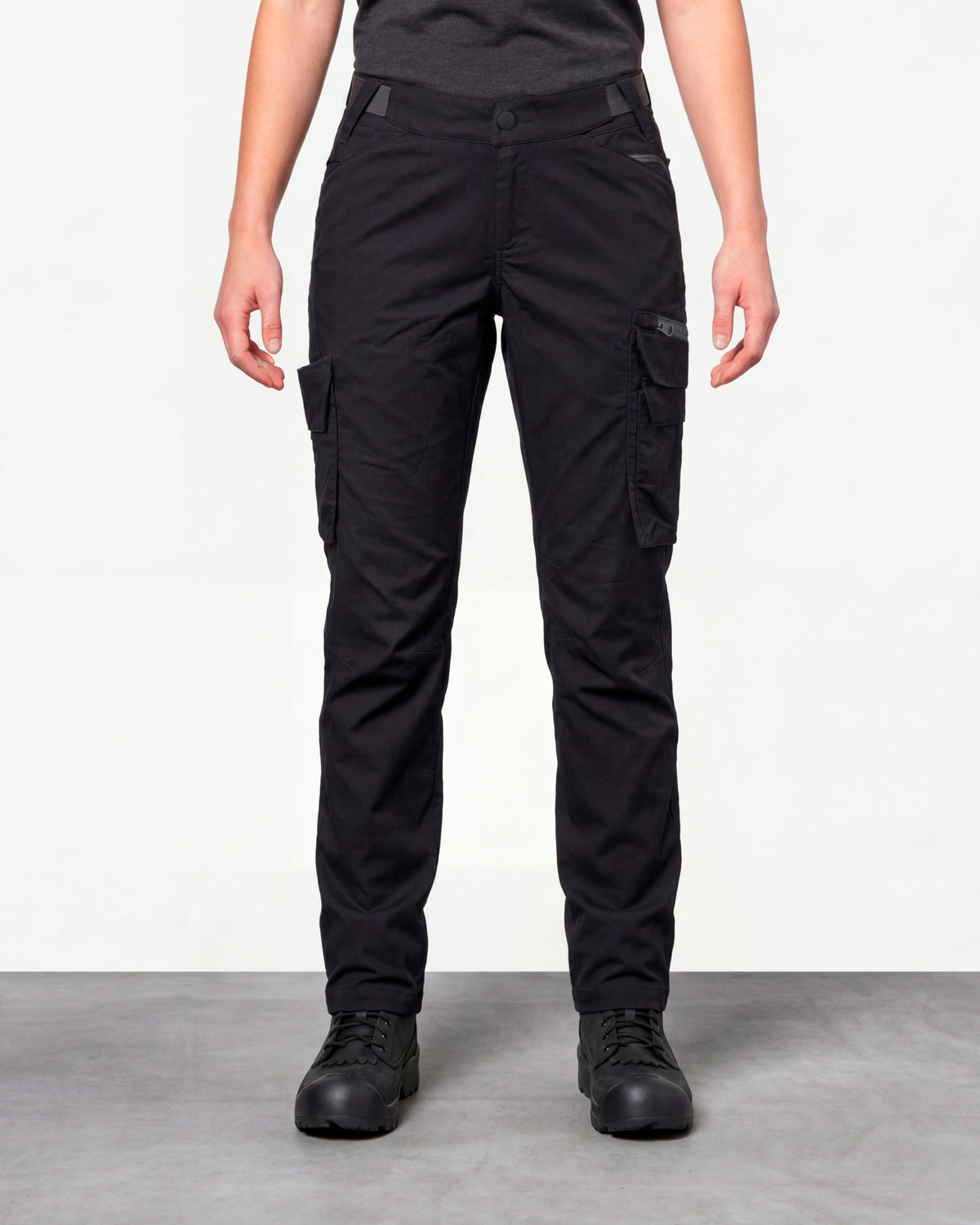 Women's Cargo Work Pants e.s.trail pure in black/carbon gray worn by a model, front view