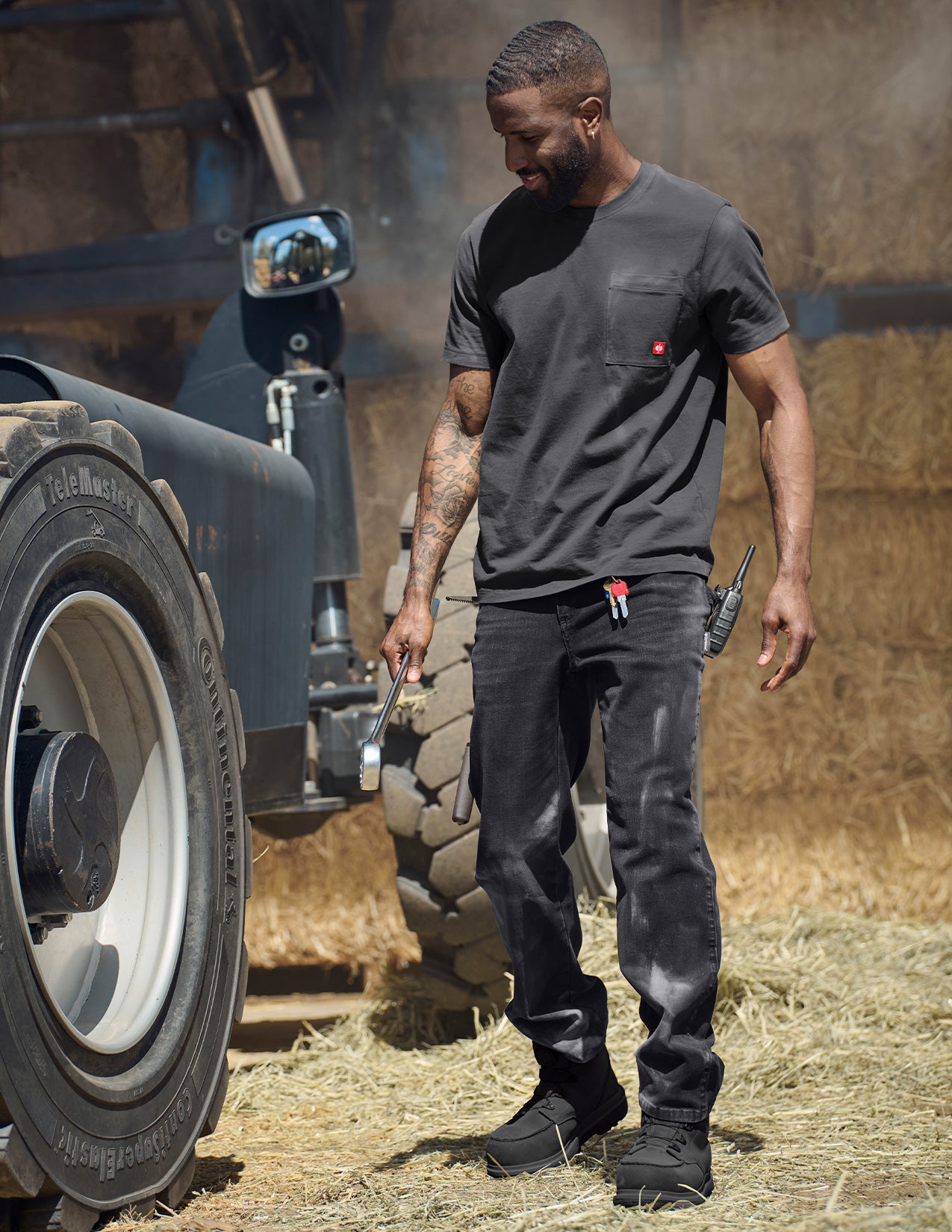 Lifestyle image of Power Denim 5-Pocket Jeans in blackwashed