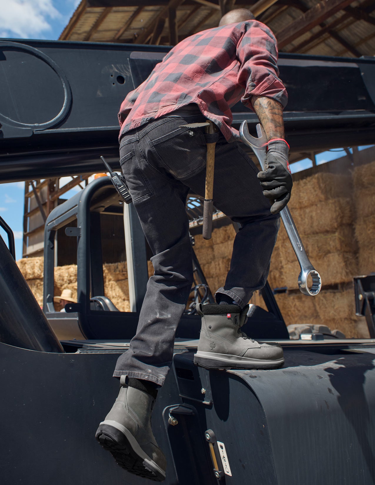 Lifestyle image of Power Denim 5-Pocket Jeans in blackwashed