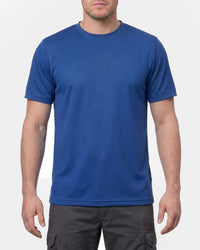 A model wears the STRAUSS Performance T-Shirt in royal blue