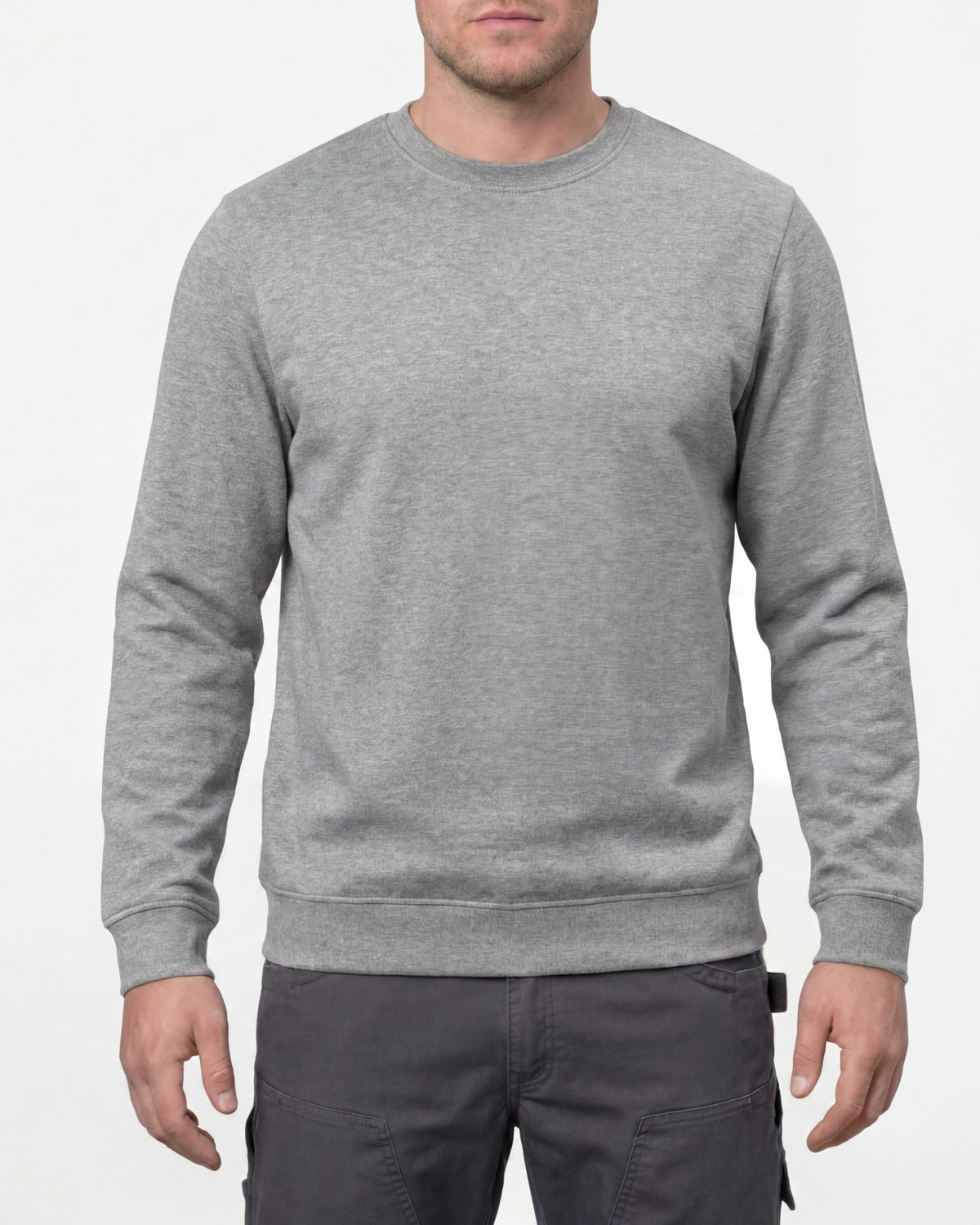 STRAUSS e.s.iconic crew neck sweatshirt in gray melange, worn by model, front view