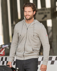 STRAUSS e.s.iconic full-zip hoodie in gray melange, worn in lifestyle setting