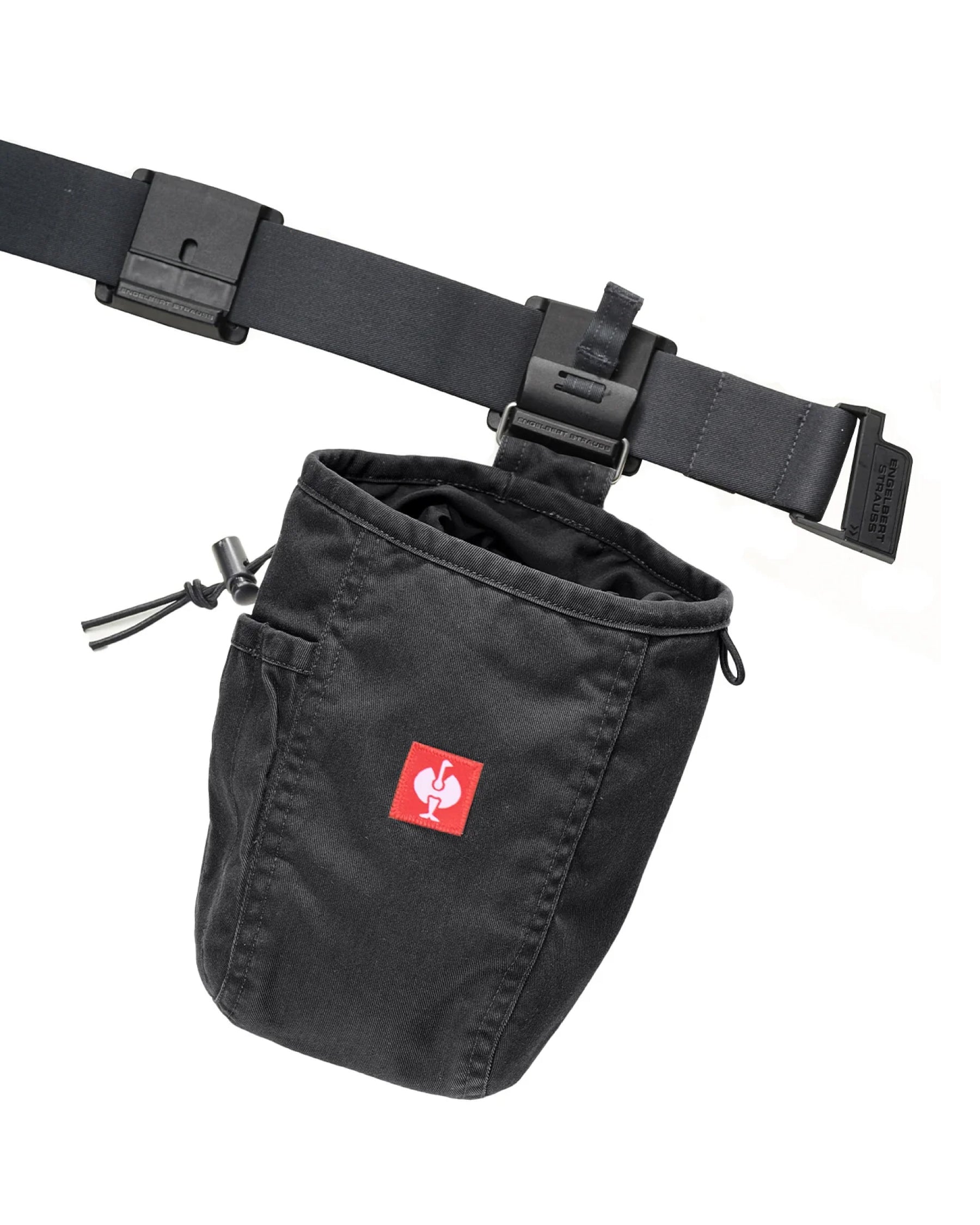 Close-up of the fastening hardware and belt material on the black STRAUSS e.s.tool concept spare module belt.