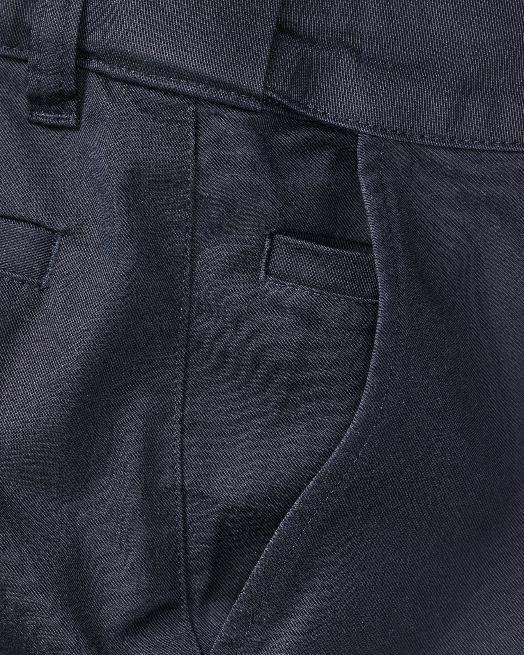 Close-up of chino fabric and seams on Chino Pants e.s.e:pic in nero blue