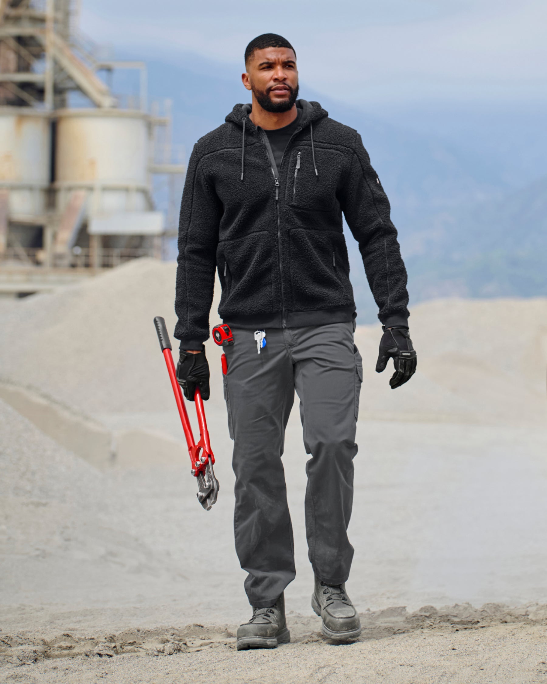 Twill Cargo Work Pants e.s.e:pic in carbon gray shown in an outdoor workwear setting
