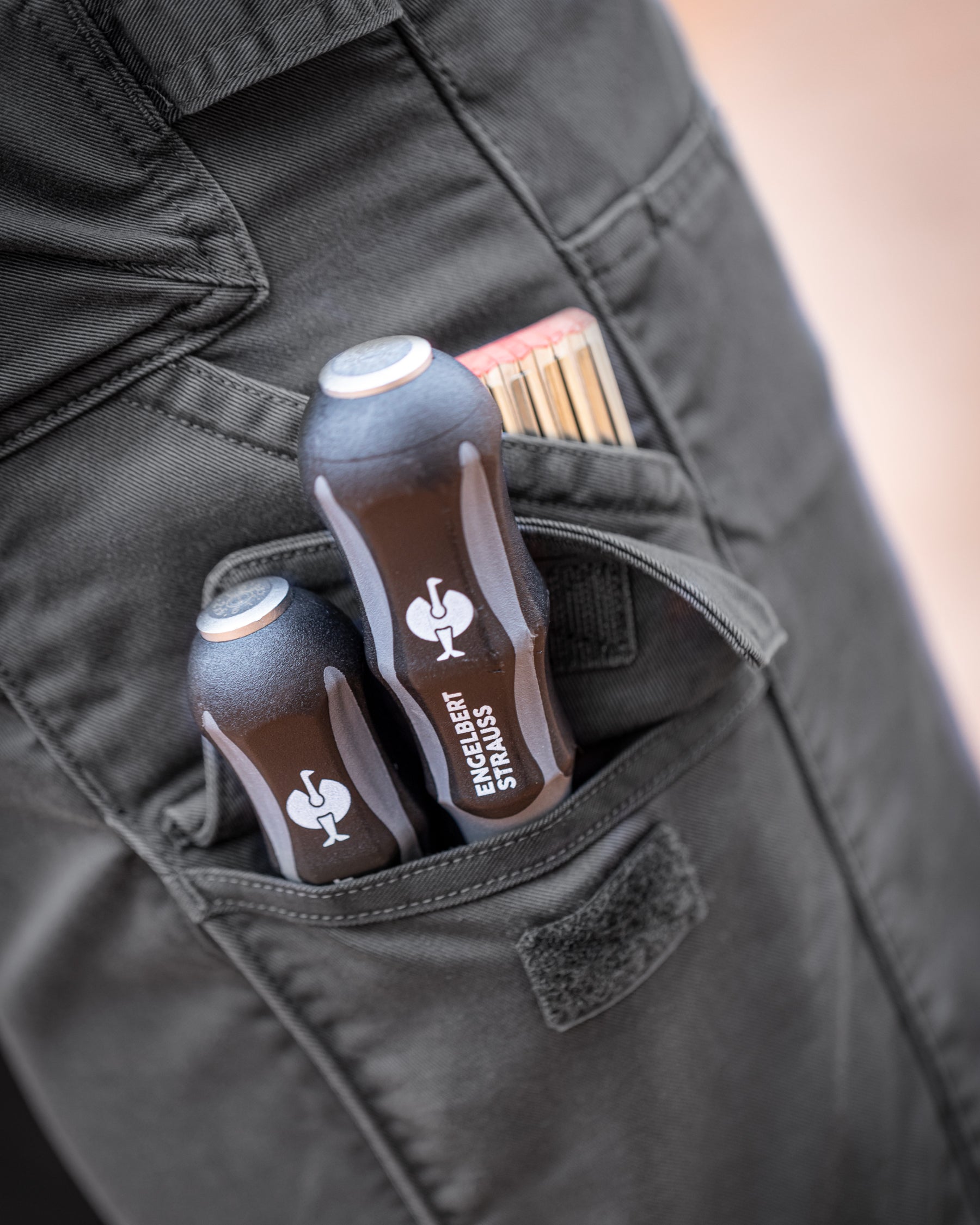 Close-up of reinforced fabric and seams on Double Front Twill Cargo Work Pants e.s.e:pic in carbon gray