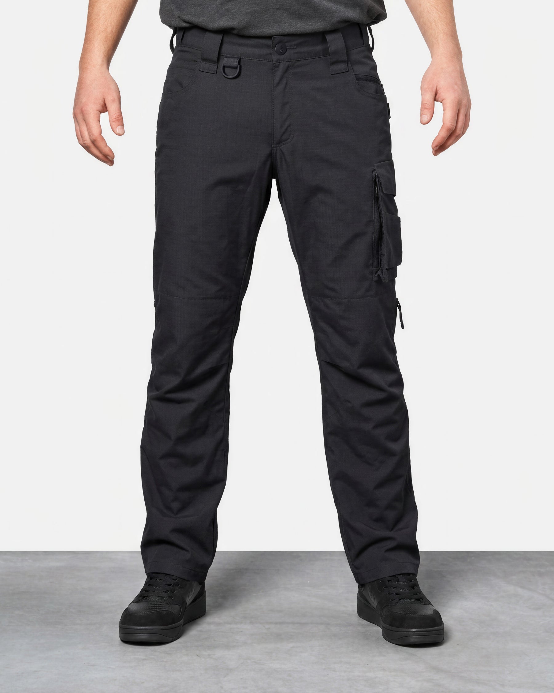 Ripstop Cargo Work Pants e.s.e:pic in black worn by a model, front view