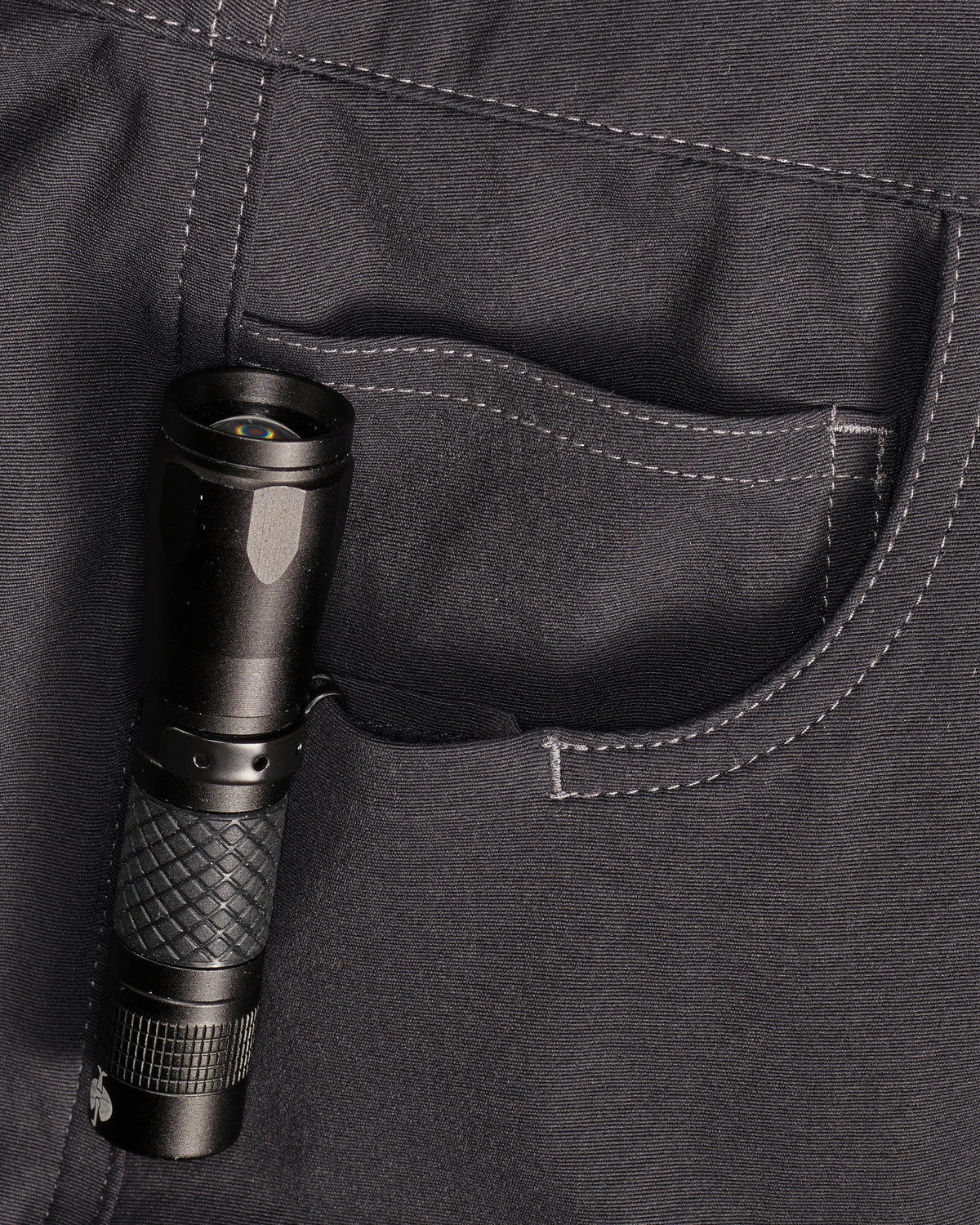 Close-up of pocket and waistband details on Women's Leggings e.s.e:pic in black