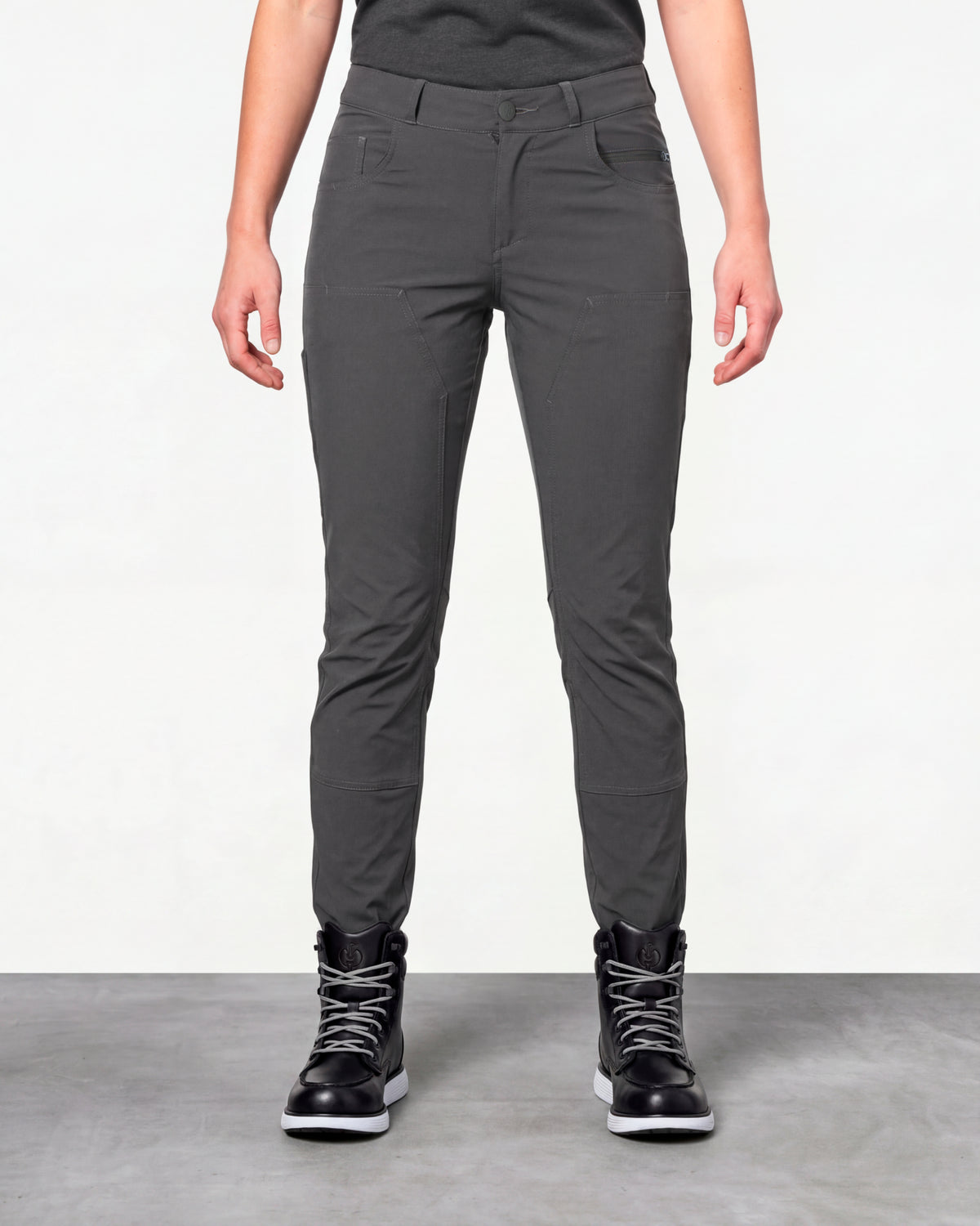 Women's Leggings e.s.e:pic in carbon gray worn by a model, front view