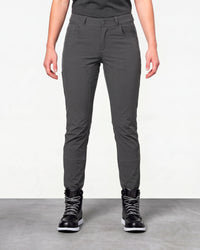 Women's Leggings e.s.e:pic in carbon gray worn by a model, front view