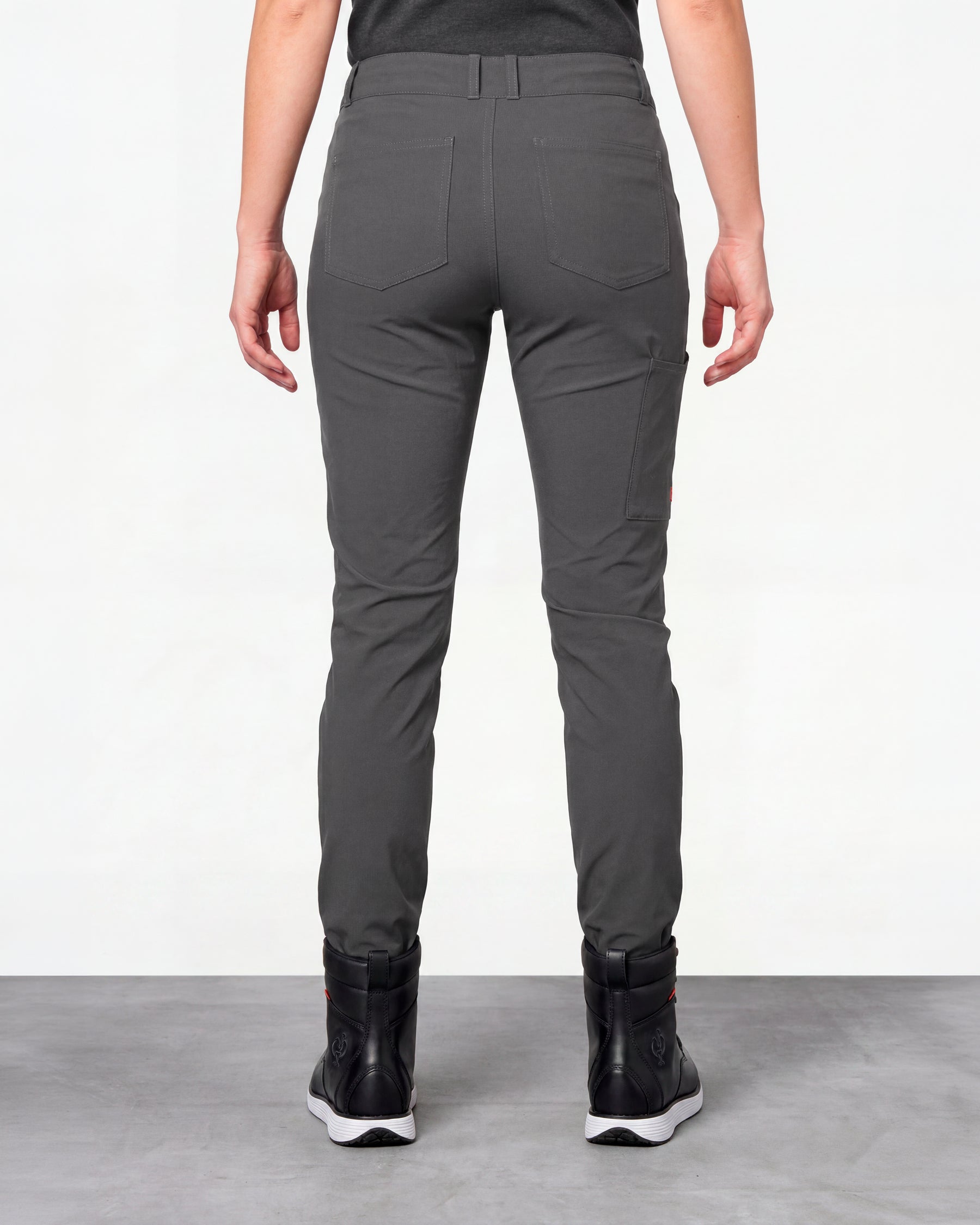 Women's Leggings e.s.e:pic in carbon gray worn by a model, rear view