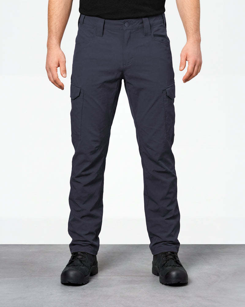 Stretch Ripstop Cargo Work Pants e.s.taktik in nero blue worn by a model, front view