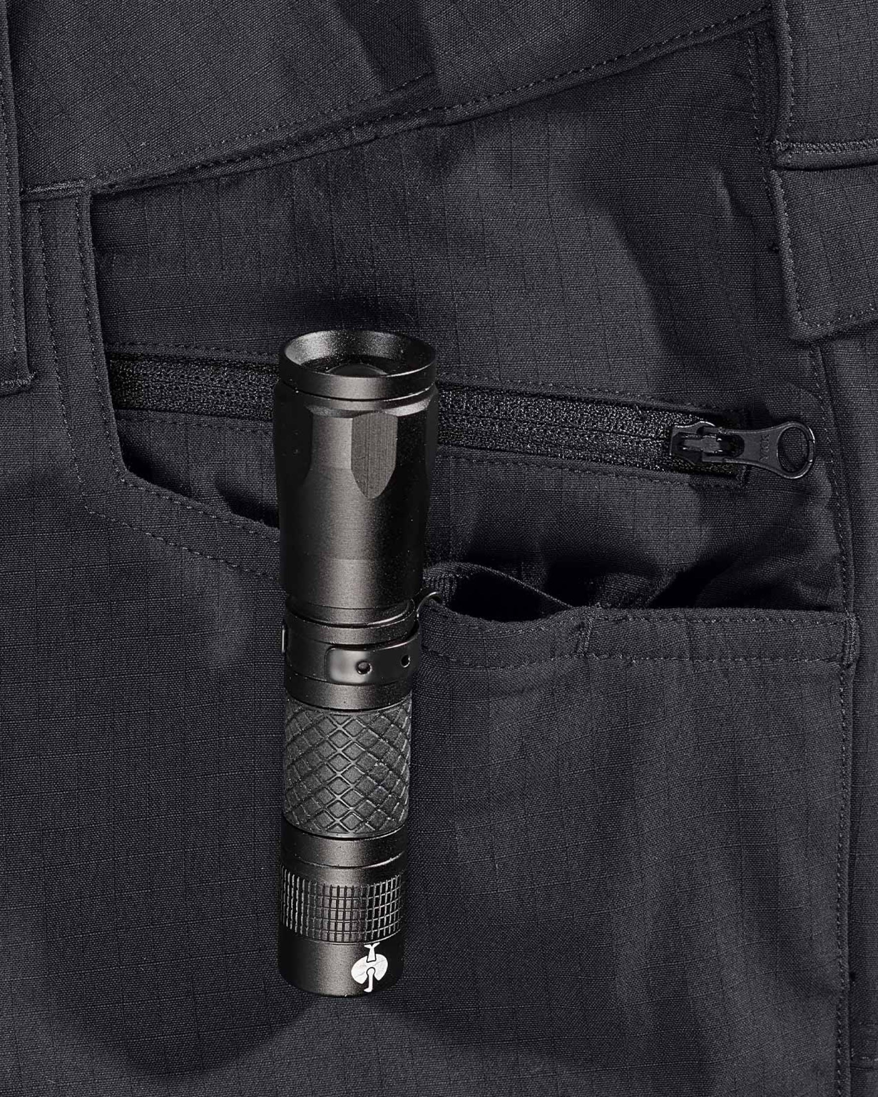 Additional close-up detail of Engelbert Strauss e.s. taktik stretch ripstop cargo work shorts in black, showing fabric texture, stitching, and functional finishing details.