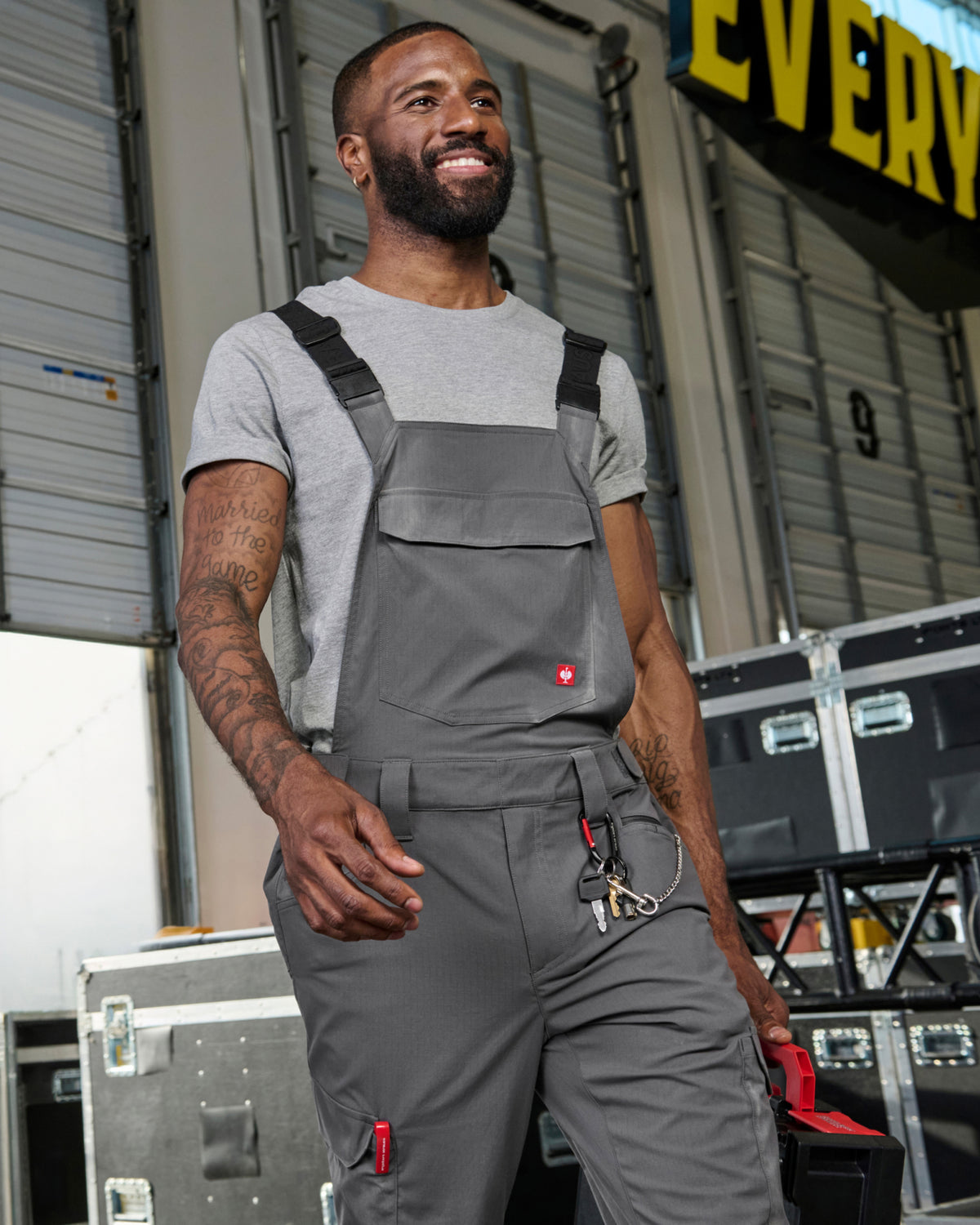 carbon gray STRAUSS Stretch Ripstop Cargo Work Bib Overall e.s.taktik worn on the job