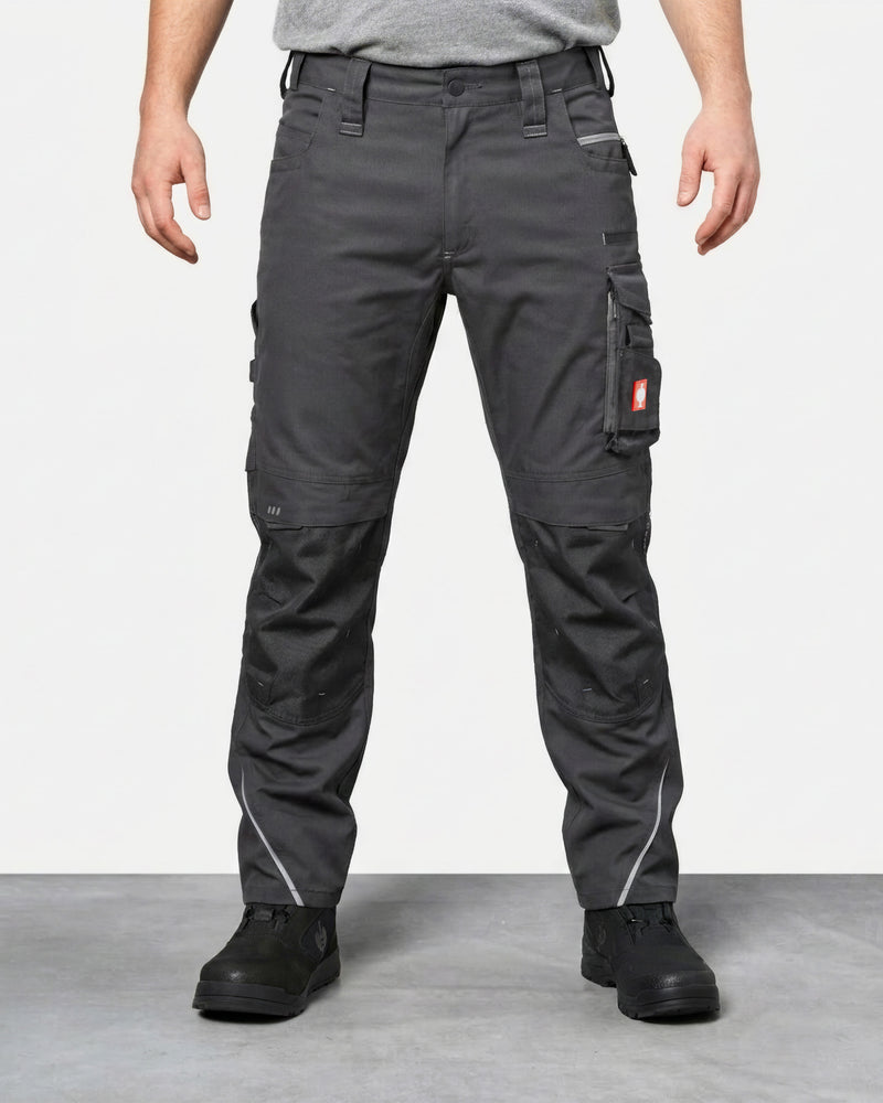 Cargo Work Pants e.s.motion 2020 in anthracite/platinum worn by a model, front view