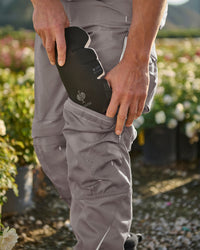 Cargo Work Pants e.s.motion 2020 in stone/plaster shown in an outdoor workwear setting
