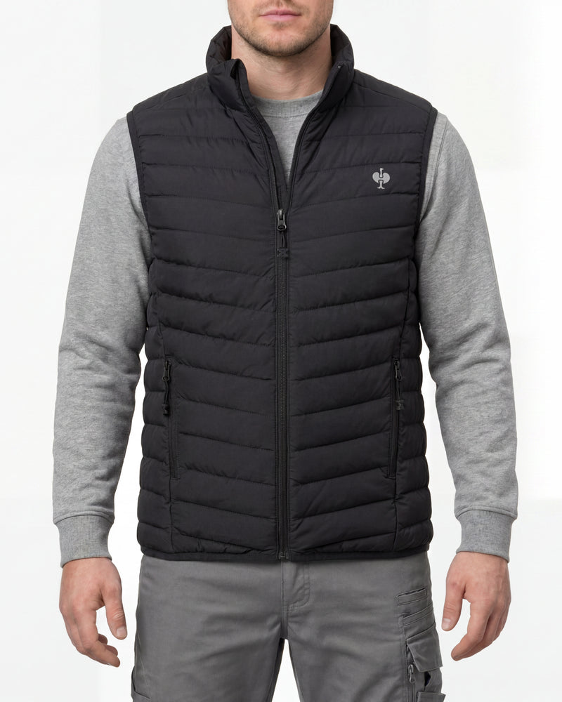 STRAUSS e.s.motion ten vest in oxid black worn, front view