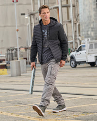 Cargo Work Pants e.s.motion ten in granite in use, showing fit and movement