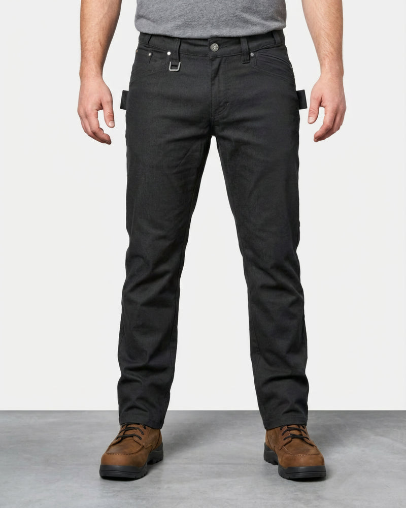 Multipocket Work Pants e.s.vintage in black worn by a model, front view