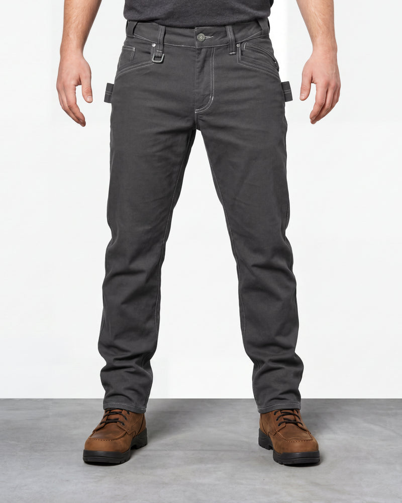 Multipocket Work Pants e.s.vintage in pewter worn by a model, front view