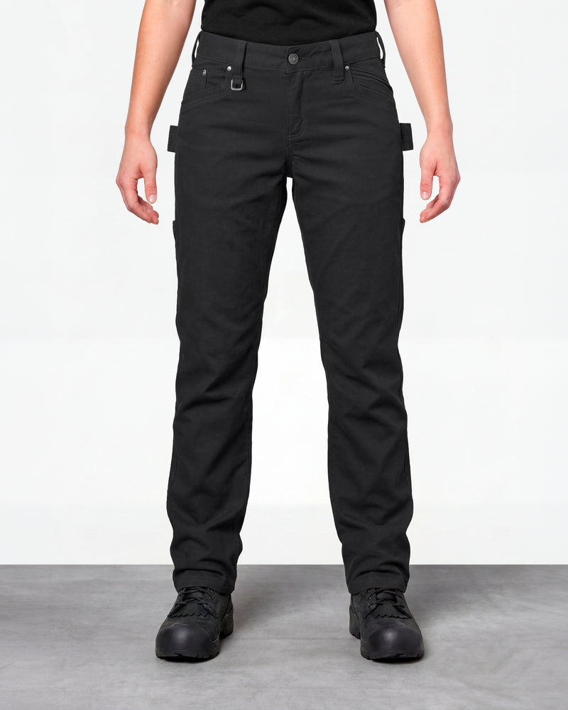 Women's Multipocket Work Pants e.s.vintage in black worn by a model, front view