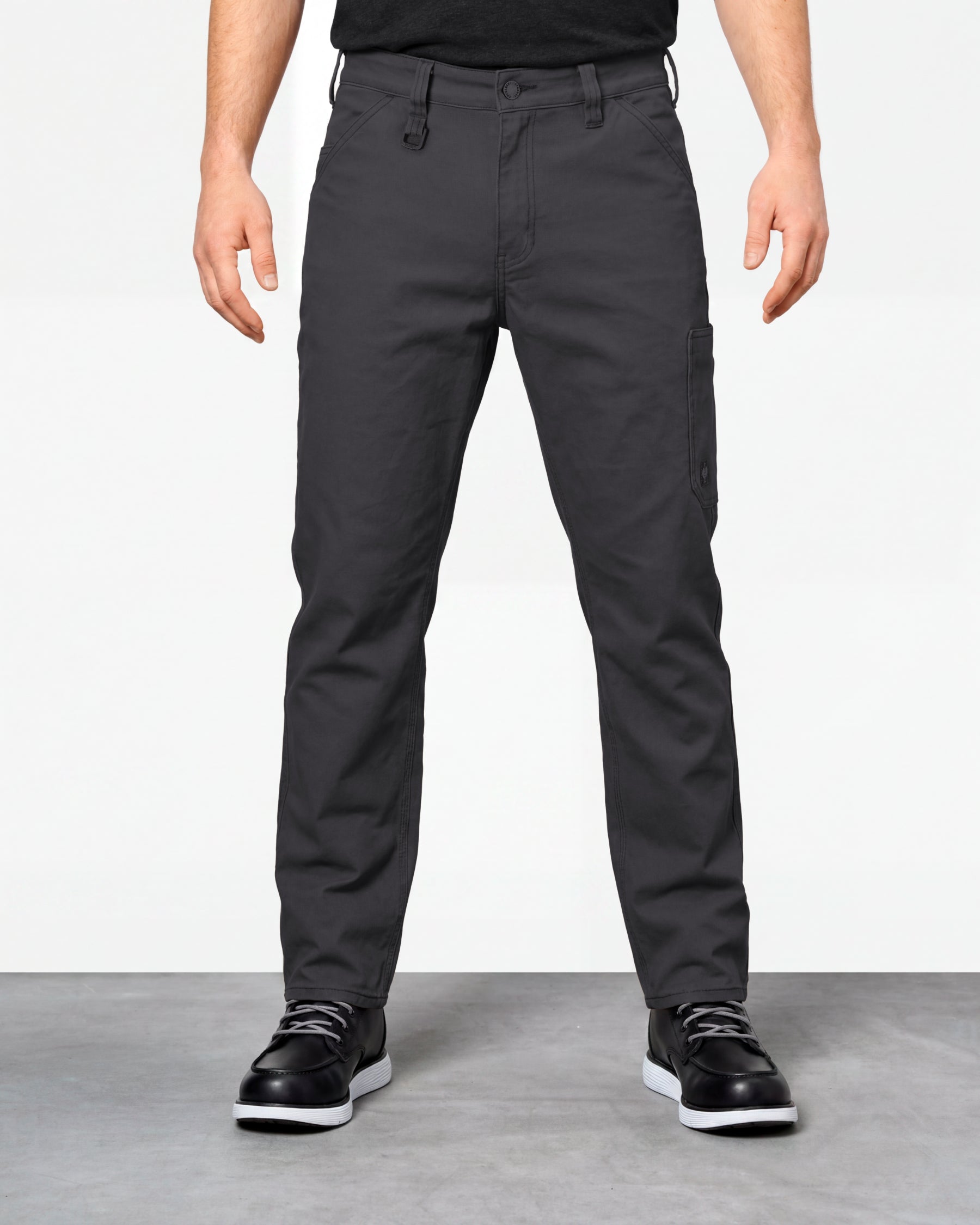 Work Pants e.s.iconic in black worn by a model, front view