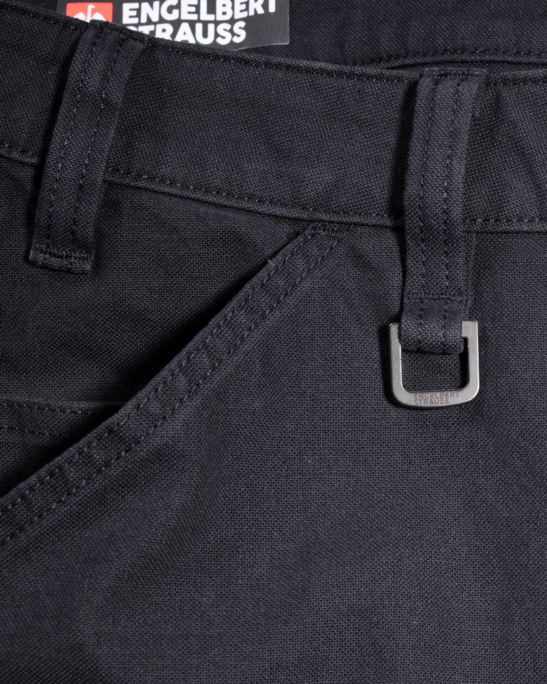 Close-up of D-ring details on Work Pants e.s.iconic in black