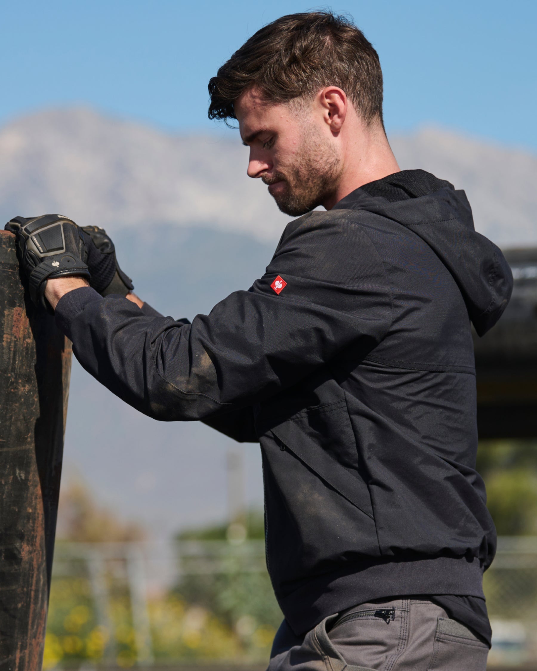 STRAUSS e.s.iconic lightweight jacket in black paired with workwear