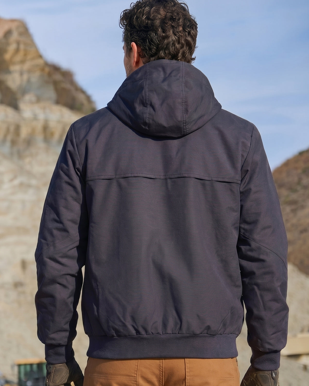 STRAUSS e.s.iconic lightweight jacket in nero blue paired with workwear
