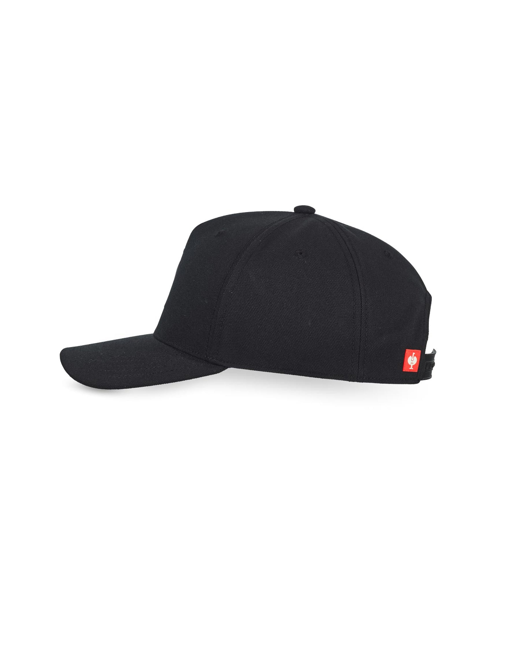 Black STRAUSS e.s.trail trucker hat showing fabric, brim shape, and logo detail.