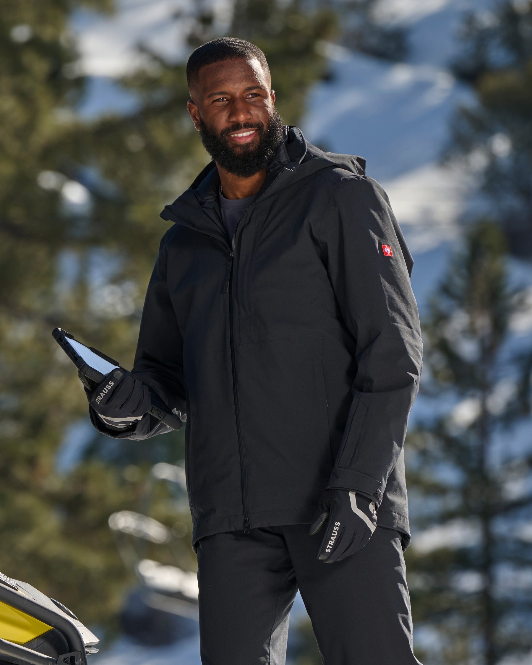 STRAUSS e.s.trail pure 3-in-1 functional snow jacket in black worn in cold-weather work