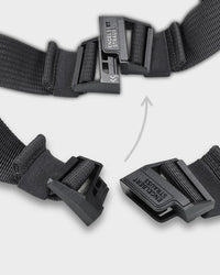 Close-up of the buckle, strap, and attachment points on the almond brown STRAUSS e.s.iconic tool belt.