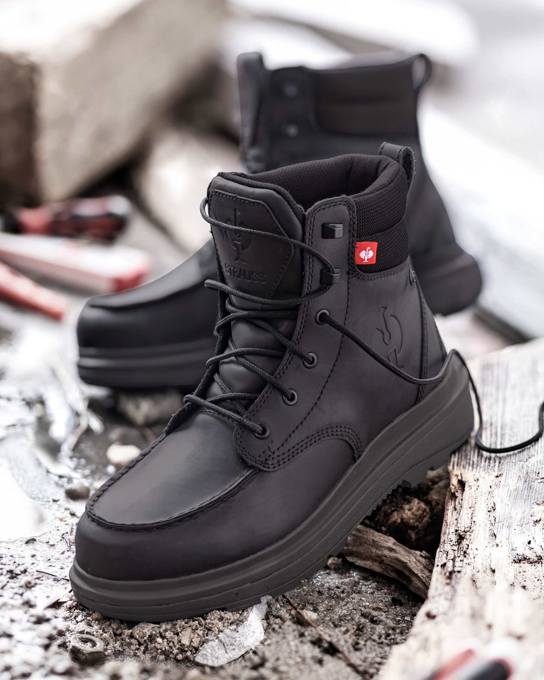 STRAUSS Ridgewood 6-inch Soft Toe Boot in Black with workwear in a jobsite scene