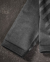 Close-up of seamless thermal fabric on Warm Seamless Thermal Pants e.s.trail pure in black/basalt gray