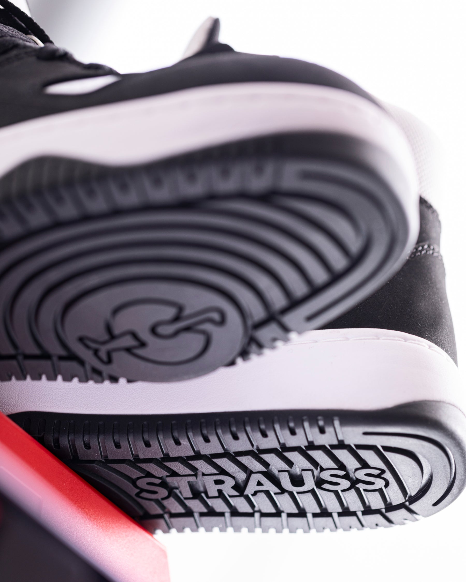 Close-up of the Black and White Eindhoven 6-inch Steel Toe Work Boot sole and traction pattern