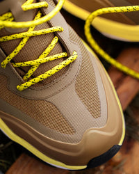 Close-up of the Almond brown Harlem Composite Toe Work Shoe composite toe area