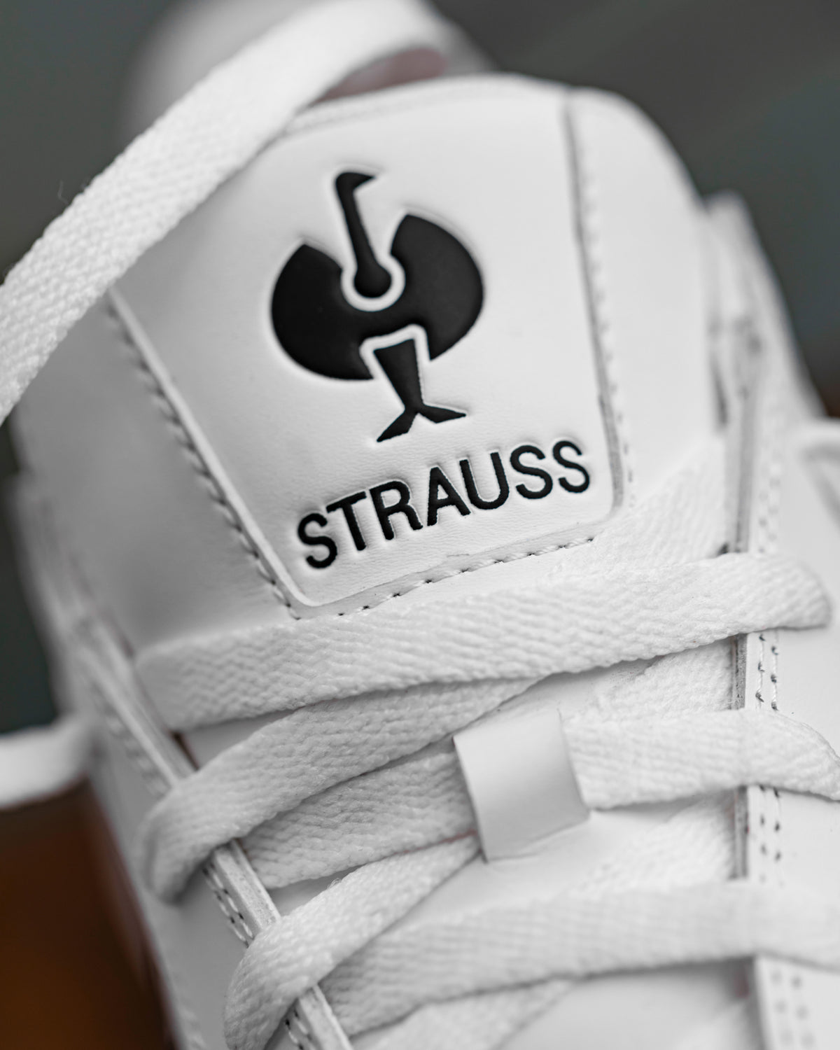 STRAUSS Philly Steel Toe Work Shoe in White and Black upper