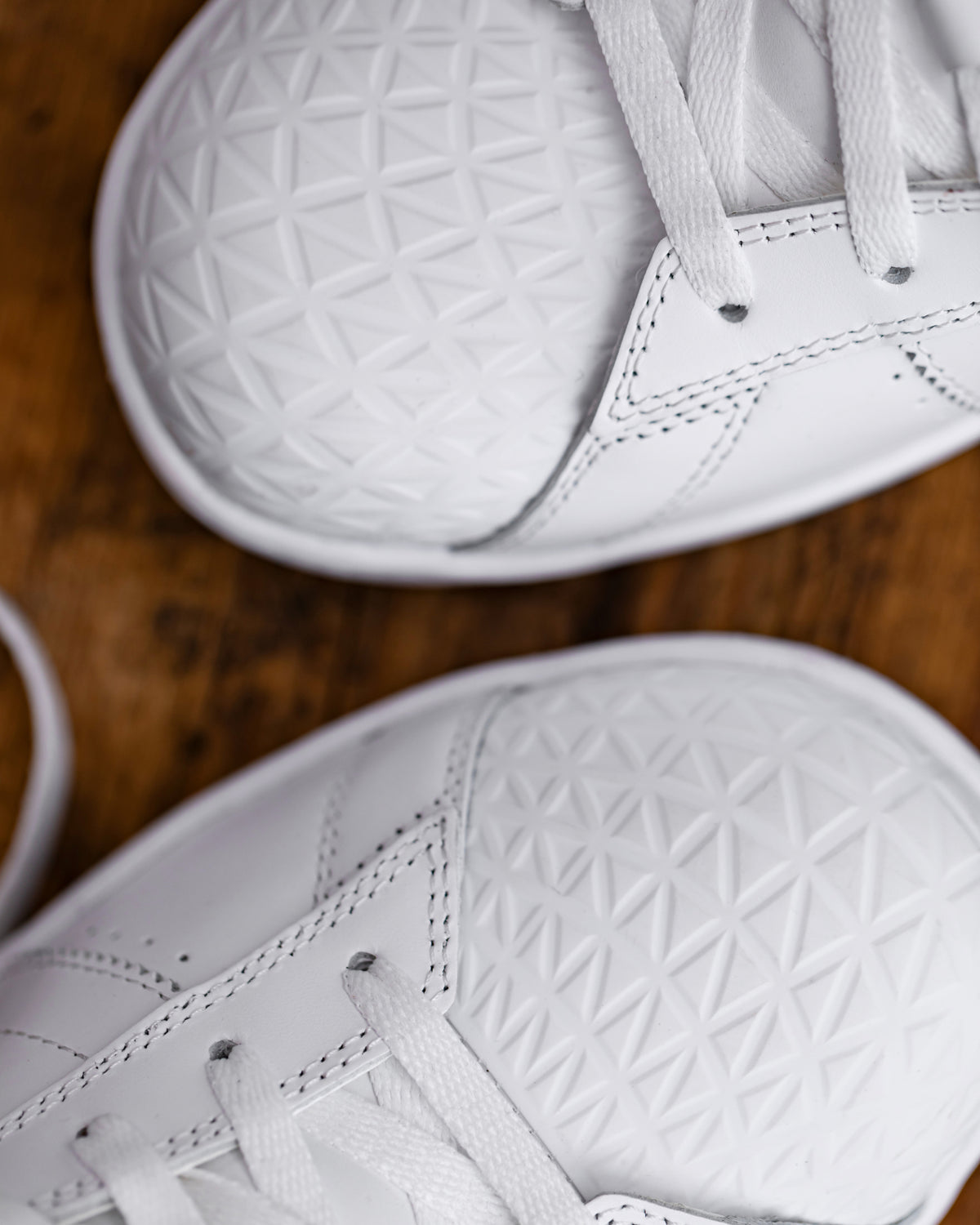 Close-up of the White and Black Philly Steel Toe Work Shoe steel toe area