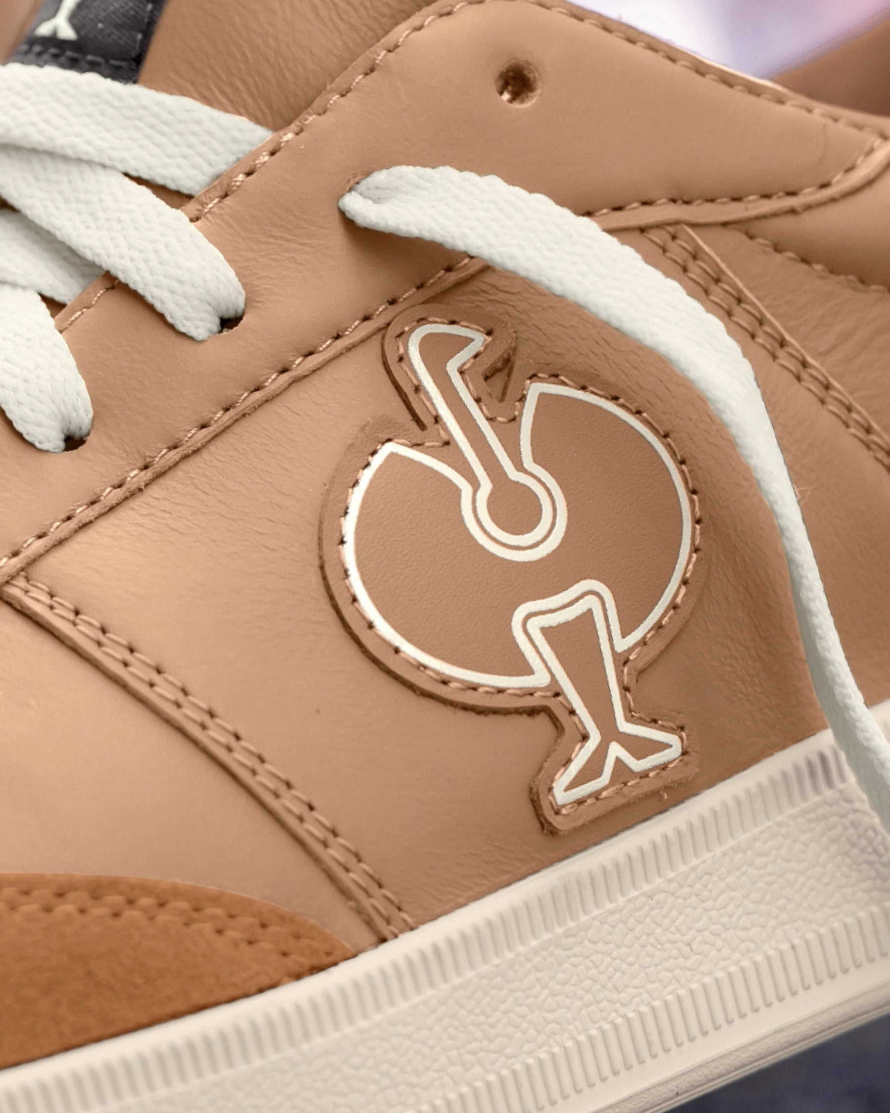 Close-up of the Brooklyn Steel Toe Work Shoe STRAUSS logo
