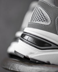 STRAUSS St. Louis Composite Toe Work Shoe in Pearl gray shown in use on the job