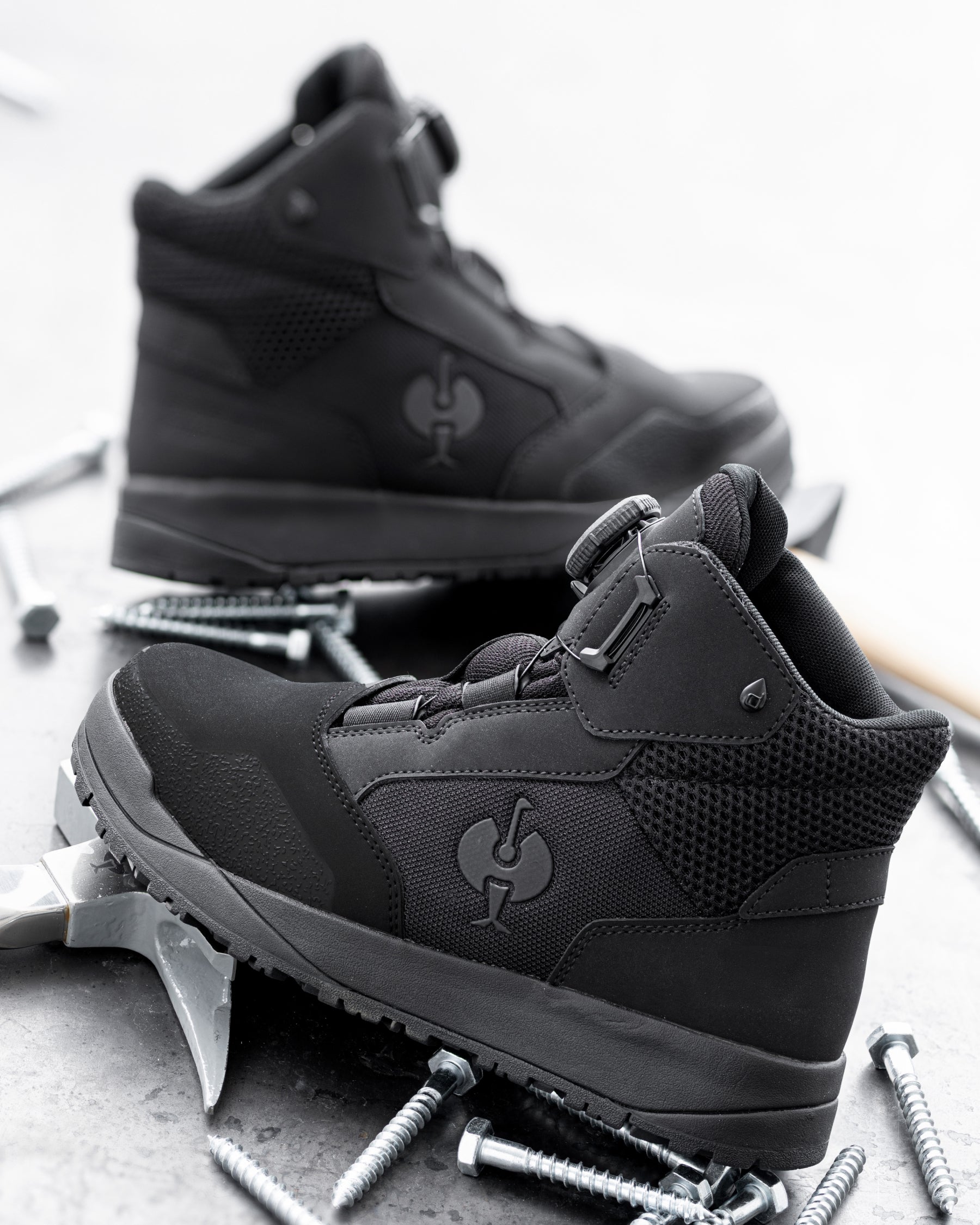 STRAUSS Murcia 6-inch Steel Toe Work Boot in Black shown in use on the job