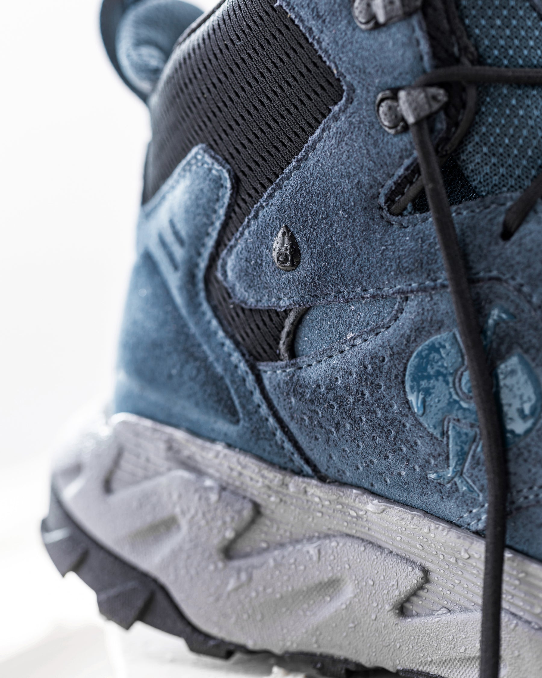 Close-up of the Turin 6-inch Aluminum Toe Work Boot outsole tread