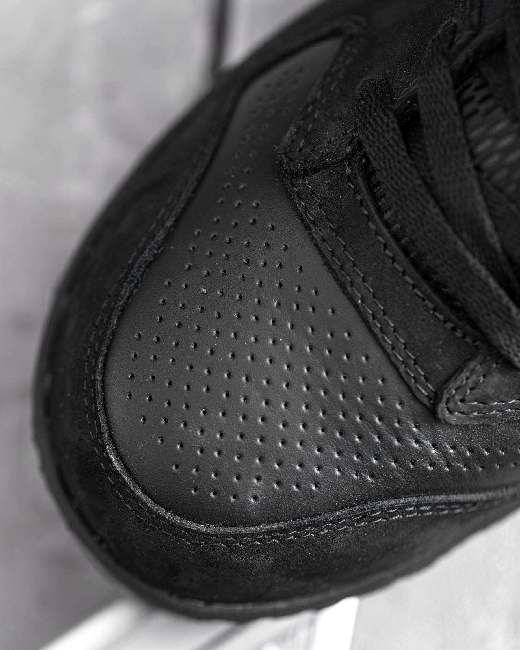 Close-up of the Black Eindhoven Steel Toe Work Shoe steel toe area