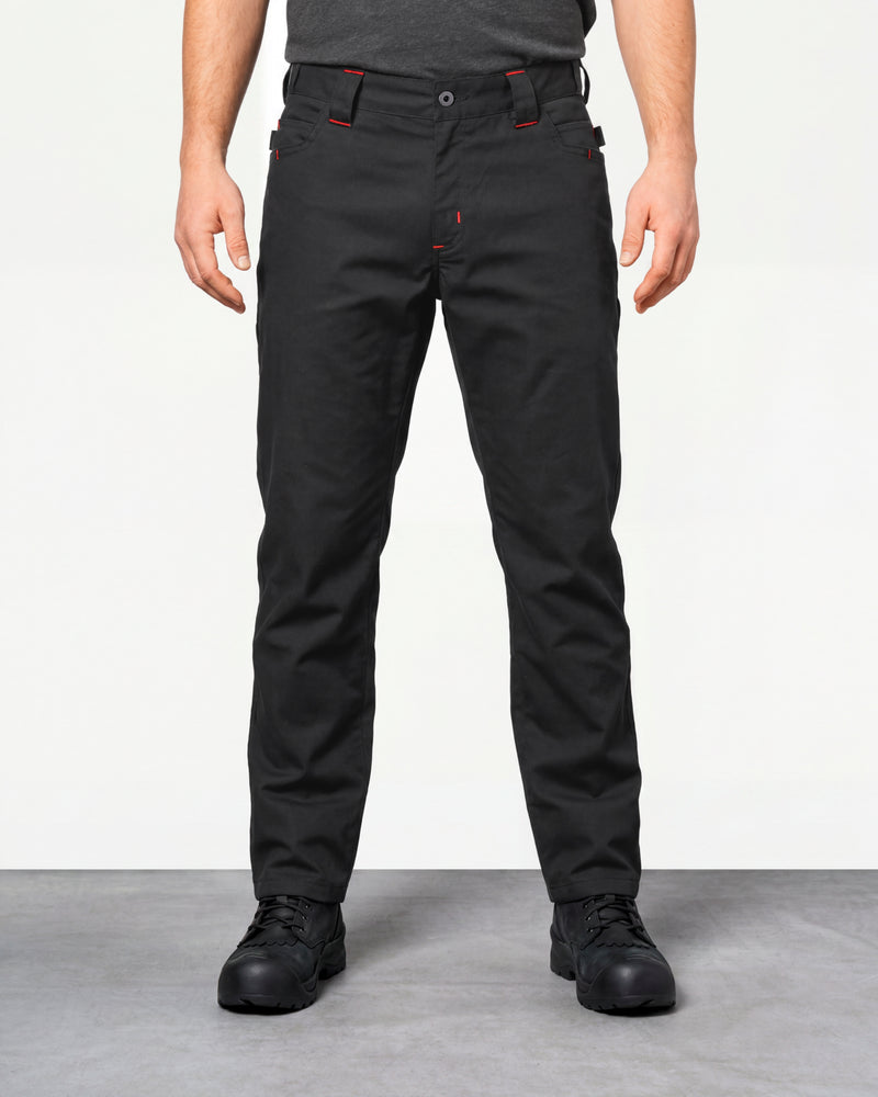 STRAUSS 1620 Multipocket Pants in meteorite worn by a model, front view