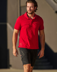 Engelbert Strauss utility cargo work shorts in black in an additional lifestyle view, emphasizing the everyday utility, above-knee length, and rugged styling.