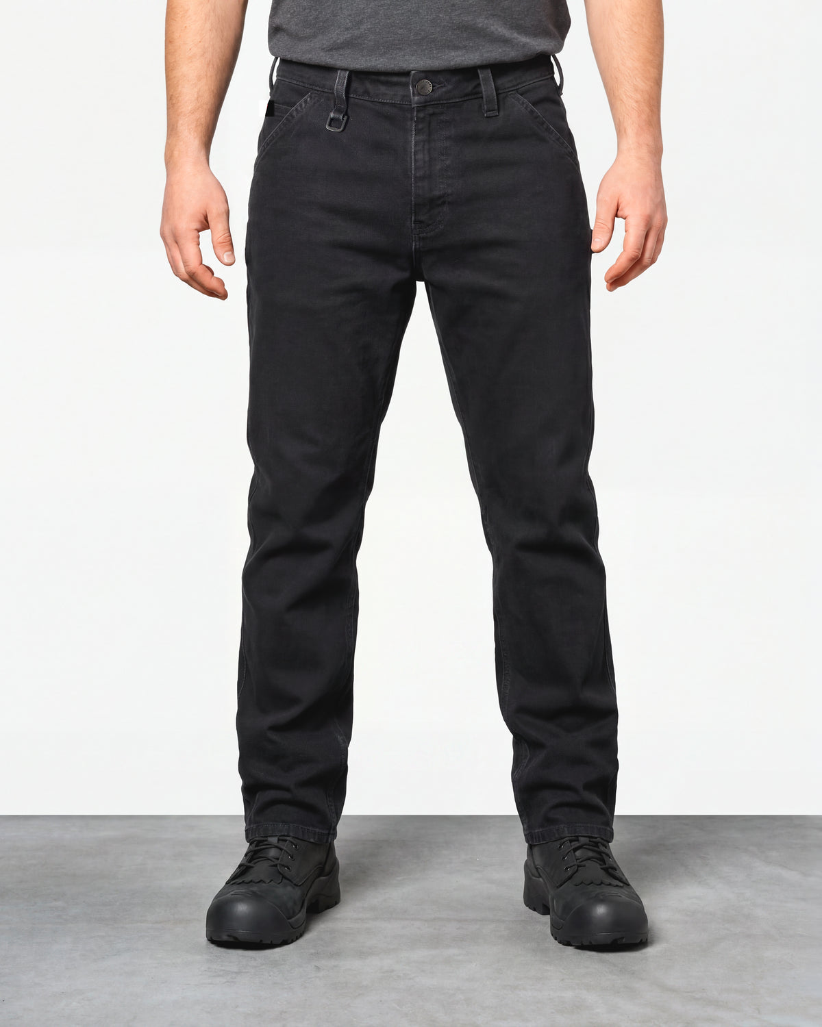 Carpenter Jeans e.s.iconic in black worn by a model, front view