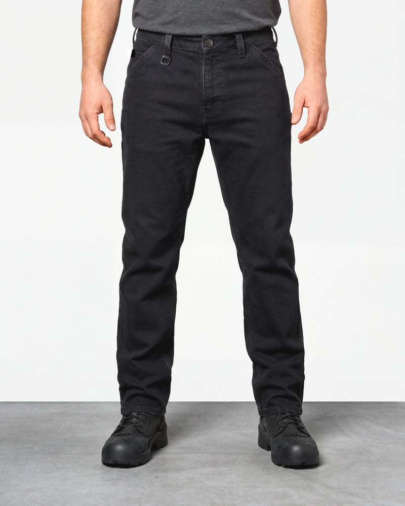 Carpenter Jeans e.s.iconic in black worn by a model, front view